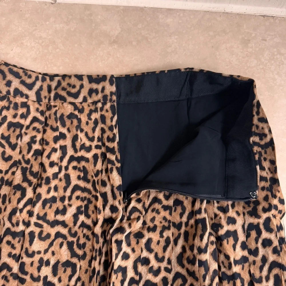 J Crew Pleated Knee Length Fit Flare Skirt Leopard Print Womens Size 00